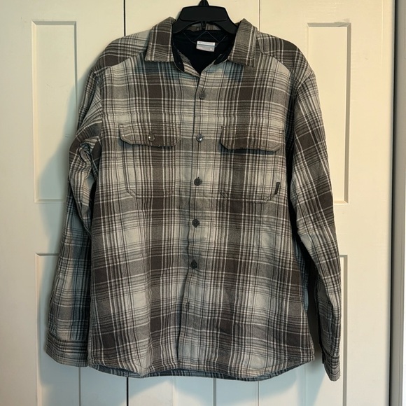 Columbia Other - Columbia fur/fleece lined flannel shirt​​​​​​​